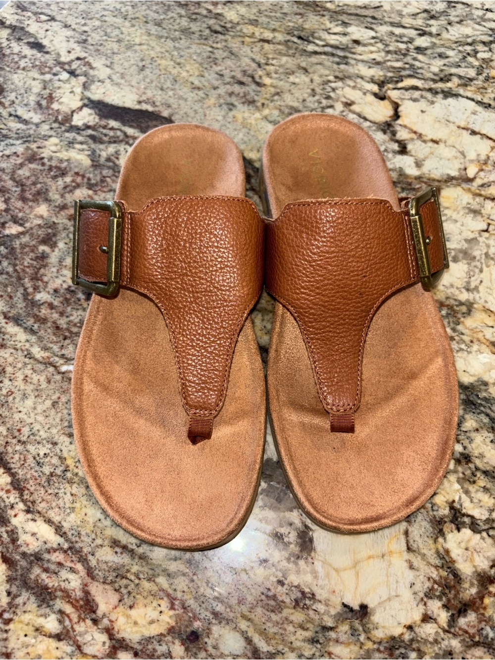 Women’s VIONIC Ella Thong Sandals - Classic Casual Slide Sz 9.5 wide NWT